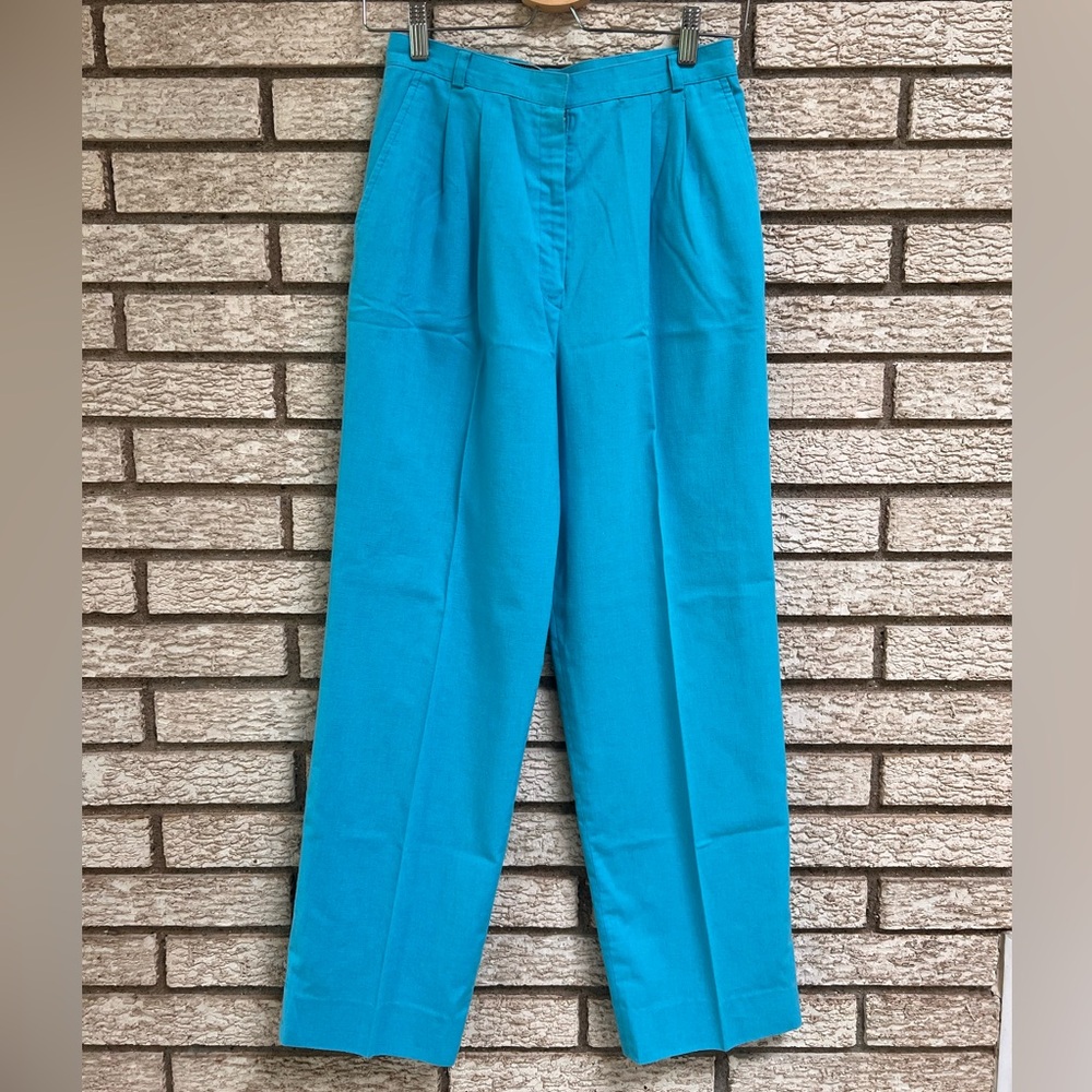 Adorable vintage pleated pants